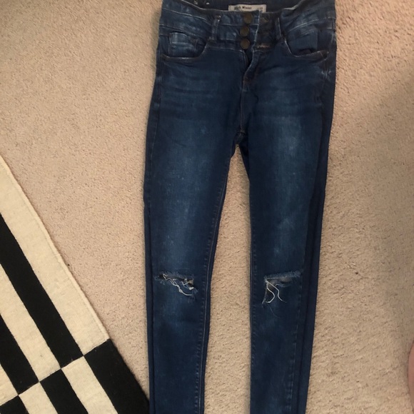 Jean with knee cut outs - Picture 2 of 3